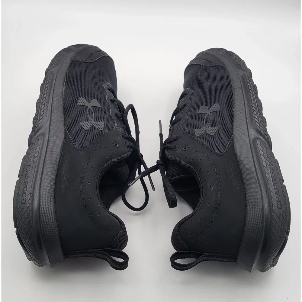 Under Armour Charged Assert 10 Black Lace-Up Running Shoes Mens Size 10.5